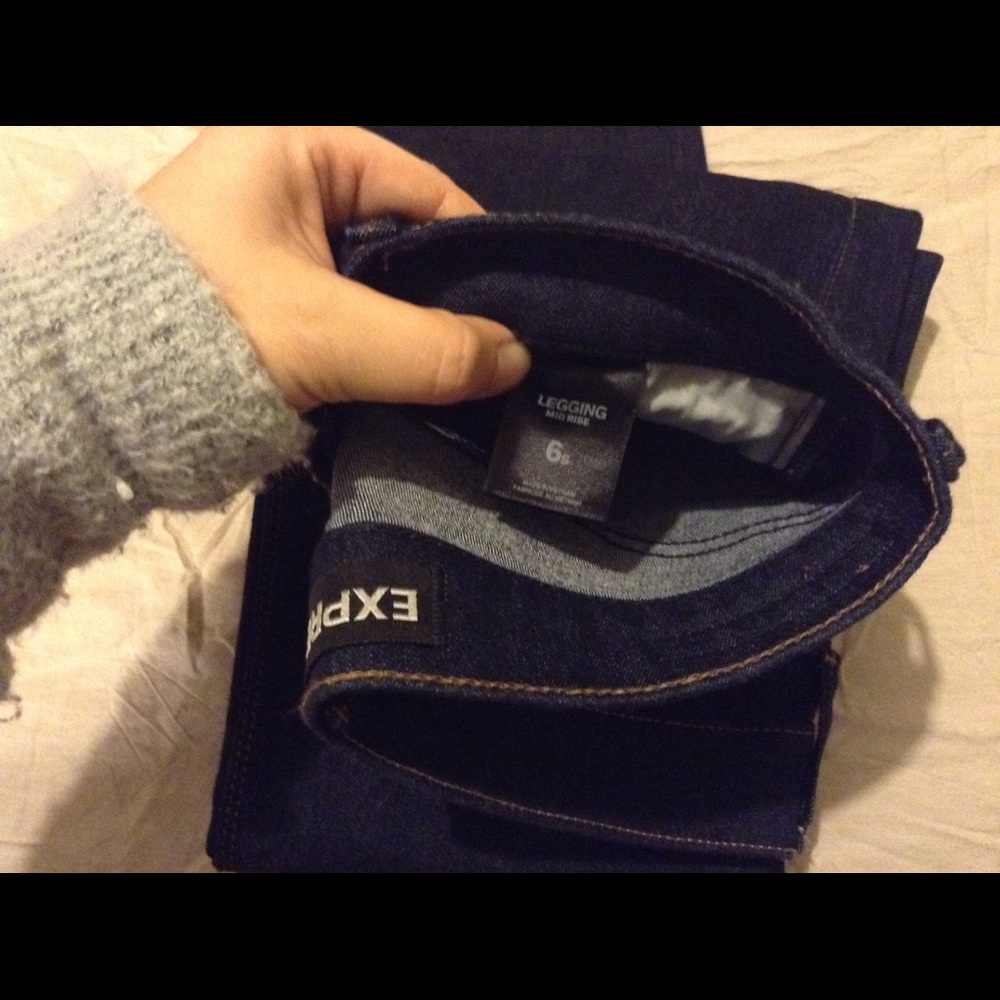 Express Dark Wash Jean Leggings 6S short New.